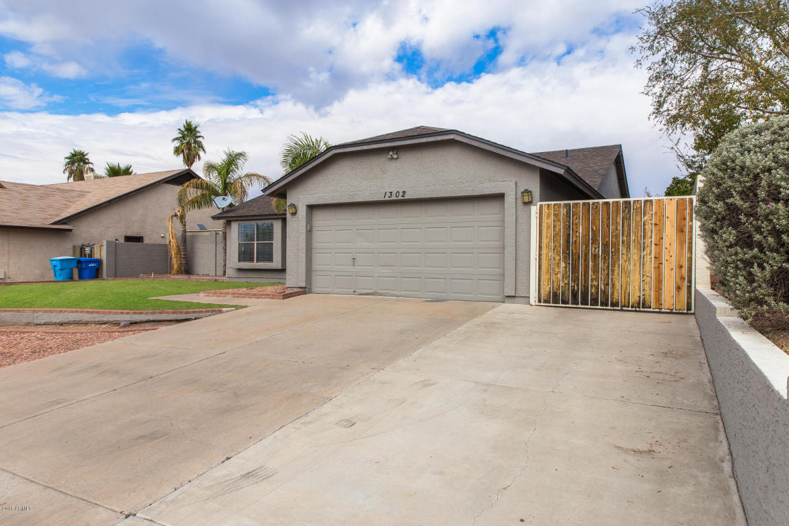 1302 E Wescott Dr, Phoenix, AZ 85024 photo 2