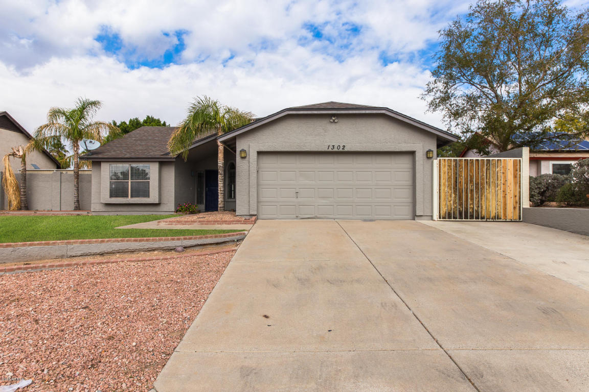 1302 E Wescott Dr, Phoenix, AZ 85024 photo 1