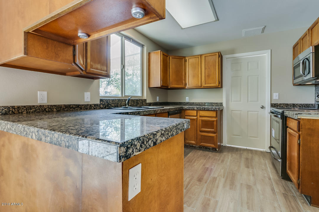 1001 E Oraibi Dr, Phoenix, AZ 85024 photo 4