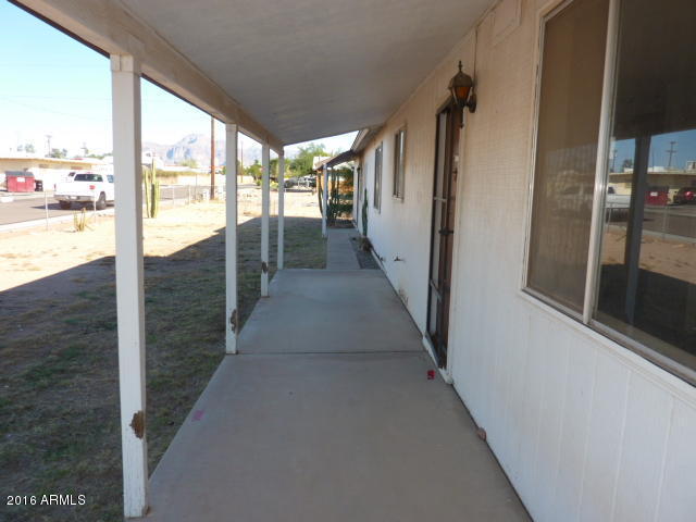121 S Main Dr, Apache Junction, AZ 85120 photo 4