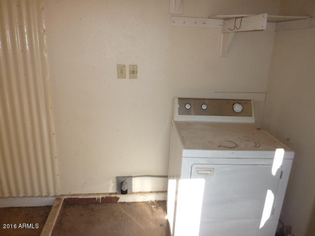 121 S Main Dr, Apache Junction, AZ 85120 photo 23