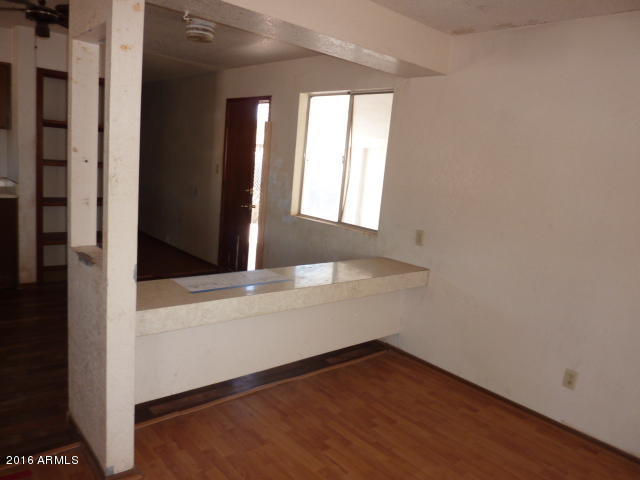 121 S Main Dr, Apache Junction, AZ 85120 photo 6
