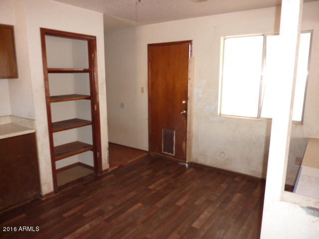 121 S Main Dr, Apache Junction, AZ 85120 photo 8