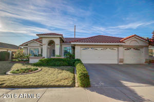 2033 E Marquette Dr, Gilbert, AZ 85234 photo 1