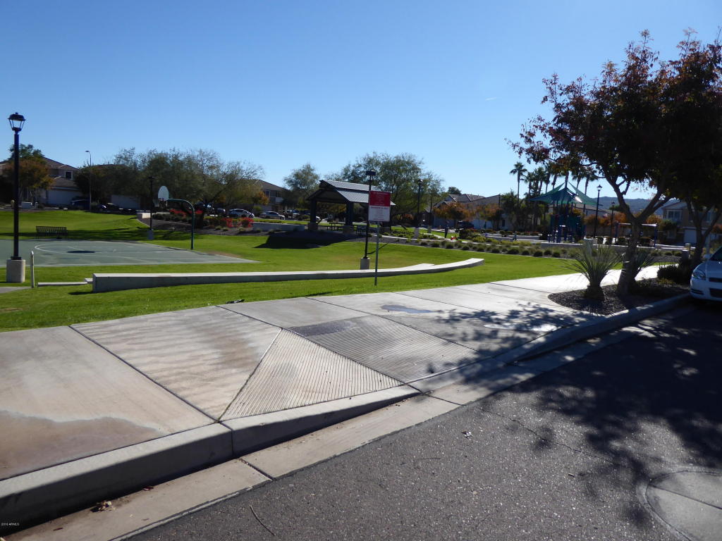 2133 E Sunland Ave, Phoenix, AZ 85040 photo 5