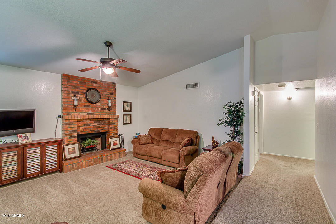213 E Hartford Ave, Phoenix, AZ 85022 photo 2