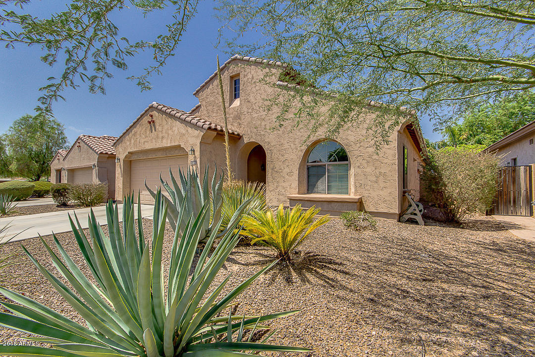 5306 W Hackamore Dr, Phoenix, AZ 85083 photo 2