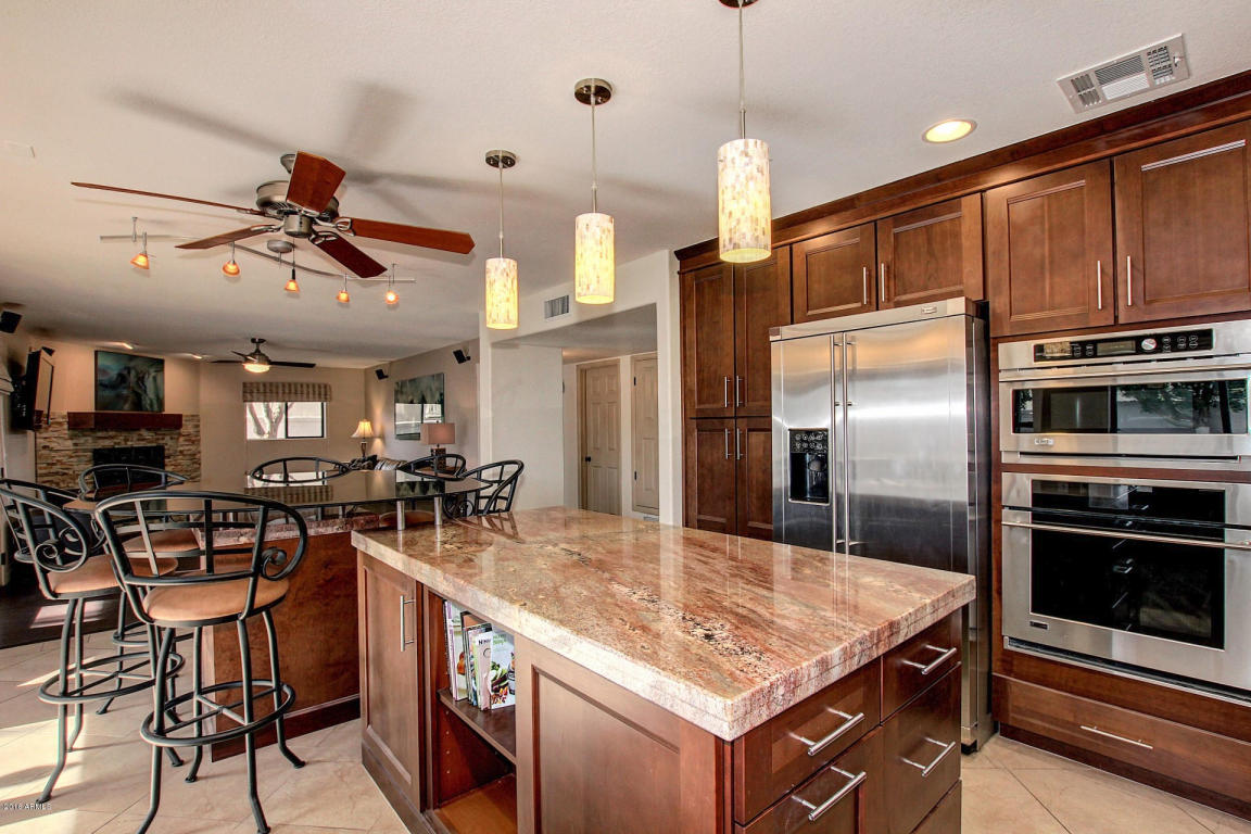 1067 E Seminole Dr, Phoenix, AZ 85022 photo 2