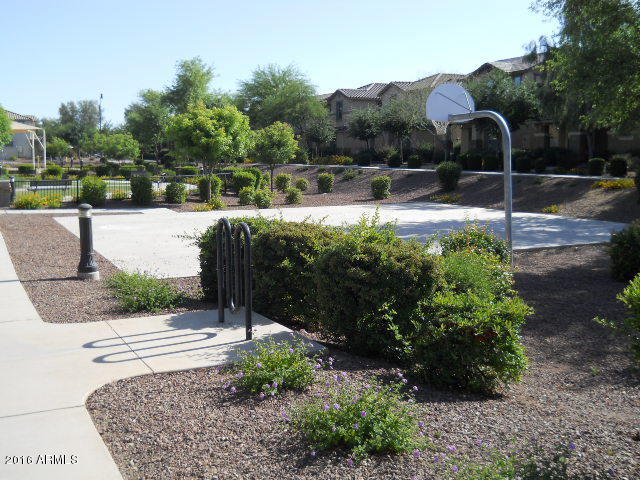 952 S Hawk Ln, Gilbert, AZ 85296 photo 17