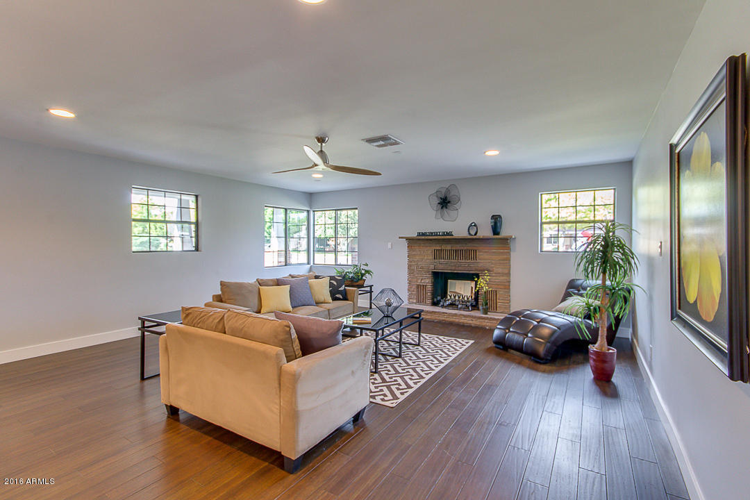 801 E Desert Park Ln, Phoenix, AZ 85020 photo 10