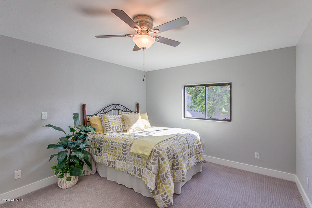 801 E Desert Park Ln, Phoenix, AZ 85020 photo 82