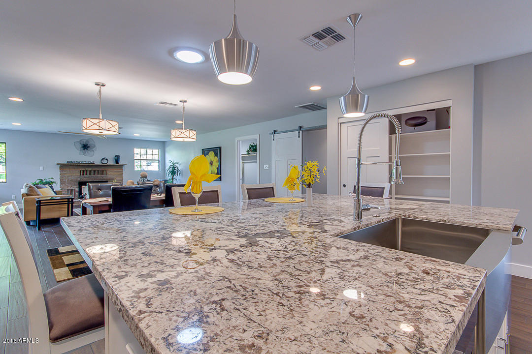 801 E Desert Park Ln, Phoenix, AZ 85020 photo 26
