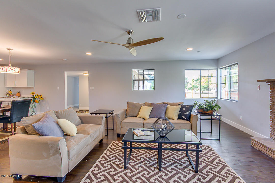 801 E Desert Park Ln, Phoenix, AZ 85020 photo 9