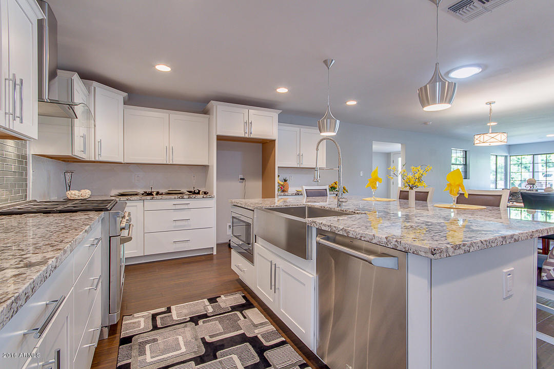 801 E Desert Park Ln, Phoenix, AZ 85020 photo 27