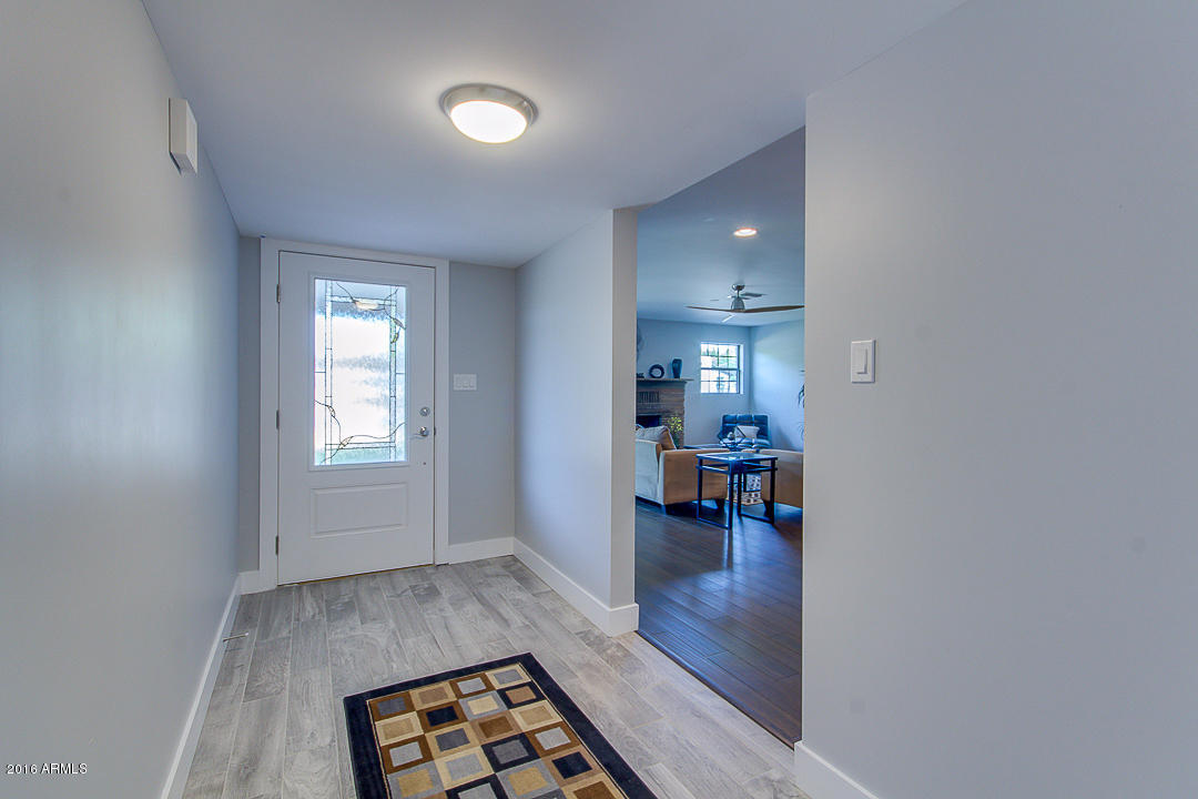 801 E Desert Park Ln, Phoenix, AZ 85020 photo 7