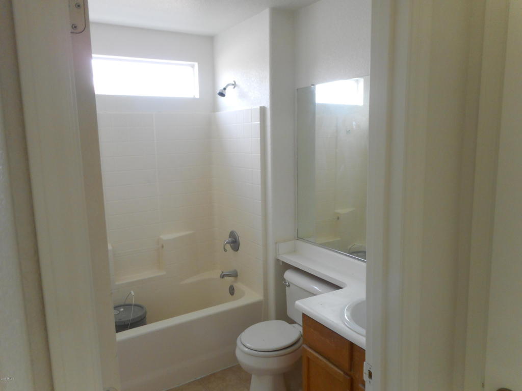 1209 E Grenadine Rd, Phoenix, AZ 85040 photo 9