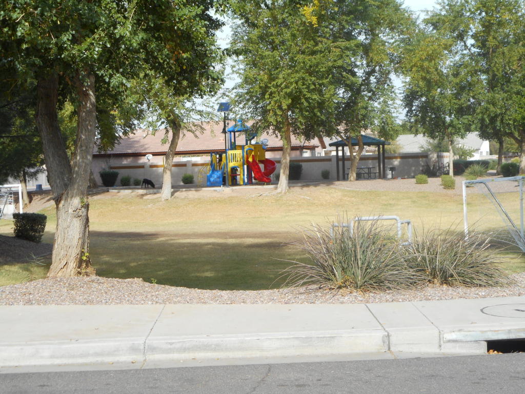 1209 E Grenadine Rd, Phoenix, AZ 85040 photo 16