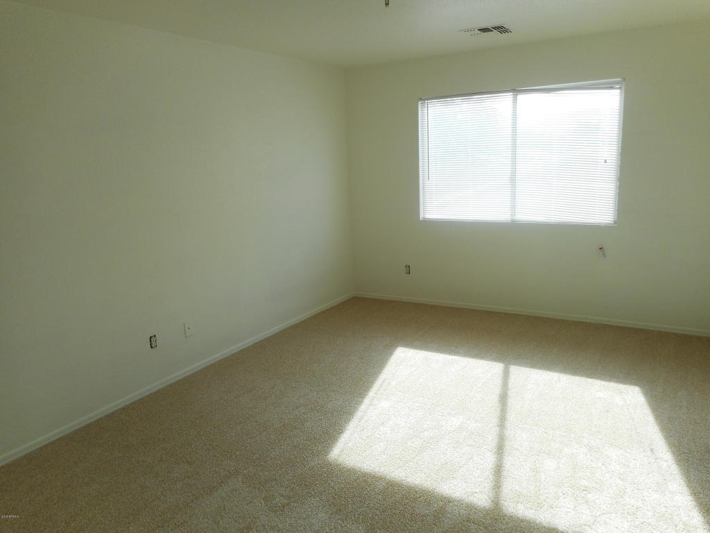 1209 E Grenadine Rd, Phoenix, AZ 85040 photo 10