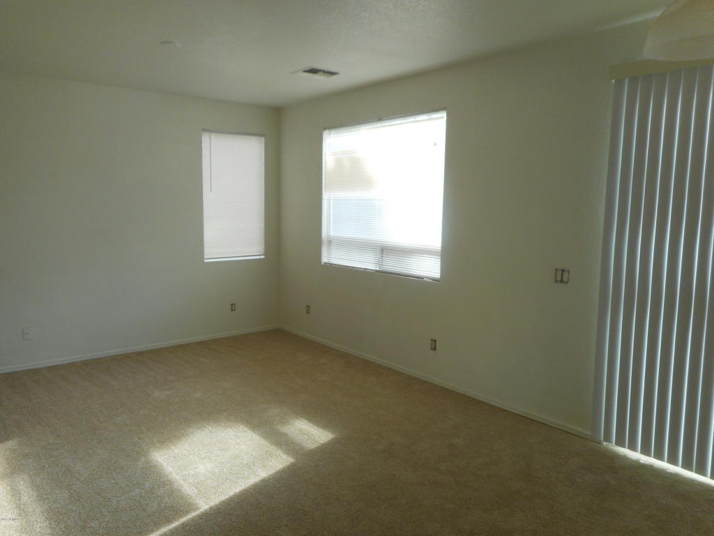 1209 E Grenadine Rd, Phoenix, AZ 85040 photo 3