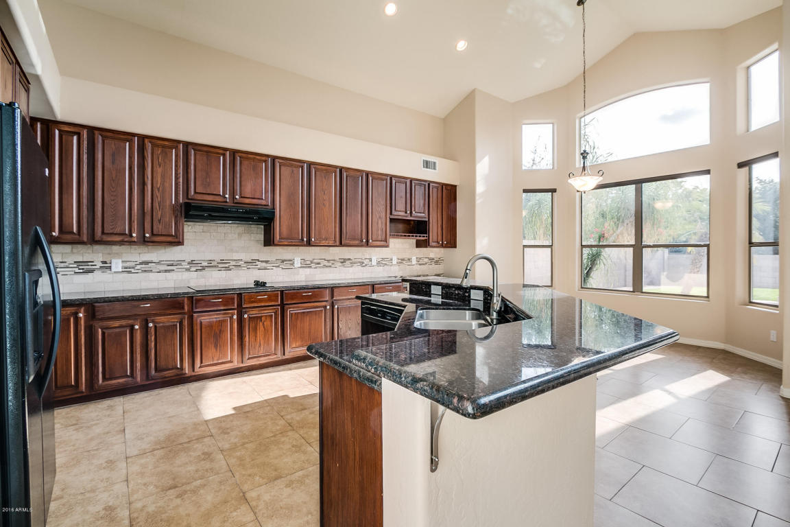 1935 E Drake Dr, Tempe, AZ 85283 photo 5