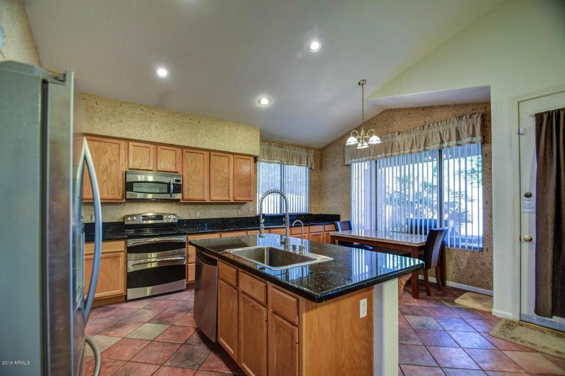 118 E Mesquite Ct, Gilbert, AZ 85296 photo 12