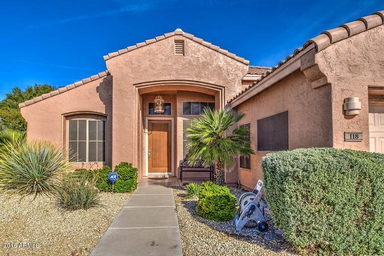118 E Mesquite Ct, Gilbert, AZ 85296 photo 2