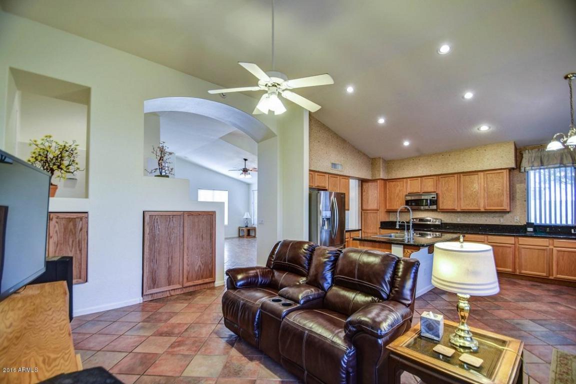 118 E Mesquite Ct, Gilbert, AZ 85296 photo 7