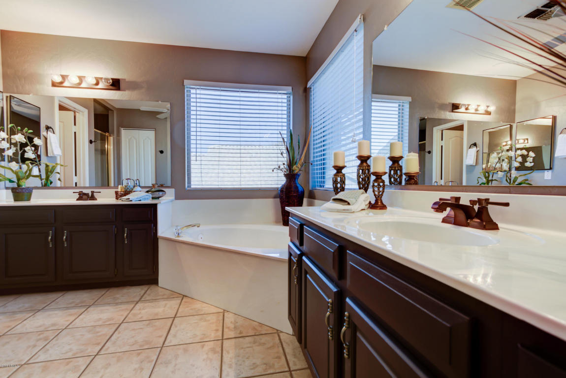 809 S Lagoon Dr, Gilbert, AZ 85233 photo 36