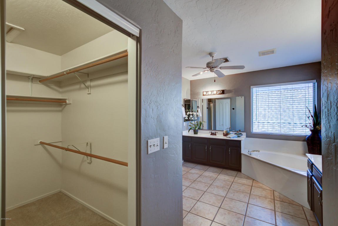 809 S Lagoon Dr, Gilbert, AZ 85233 photo 34