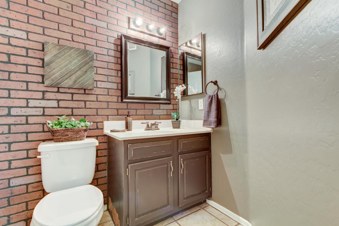 809 S Lagoon Dr, Gilbert, AZ 85233 photo 24