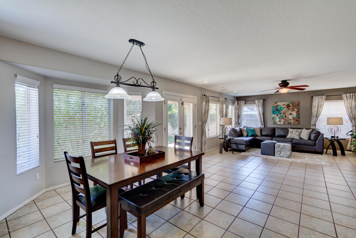 809 S Lagoon Dr, Gilbert, AZ 85233 photo 19