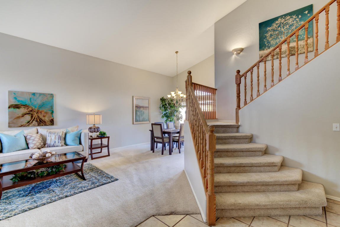 809 S Lagoon Dr, Gilbert, AZ 85233 photo 5