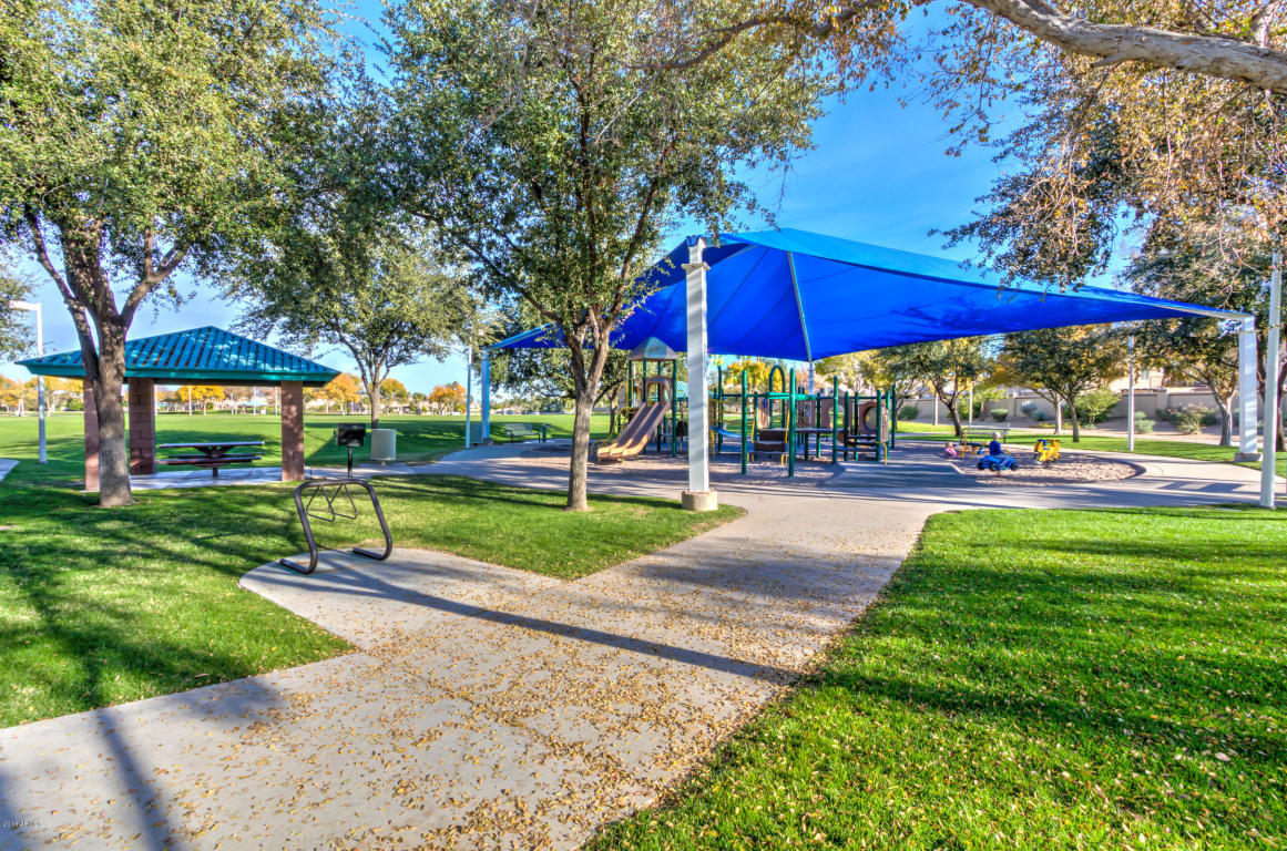 809 S Lagoon Dr, Gilbert, AZ 85233 photo 61