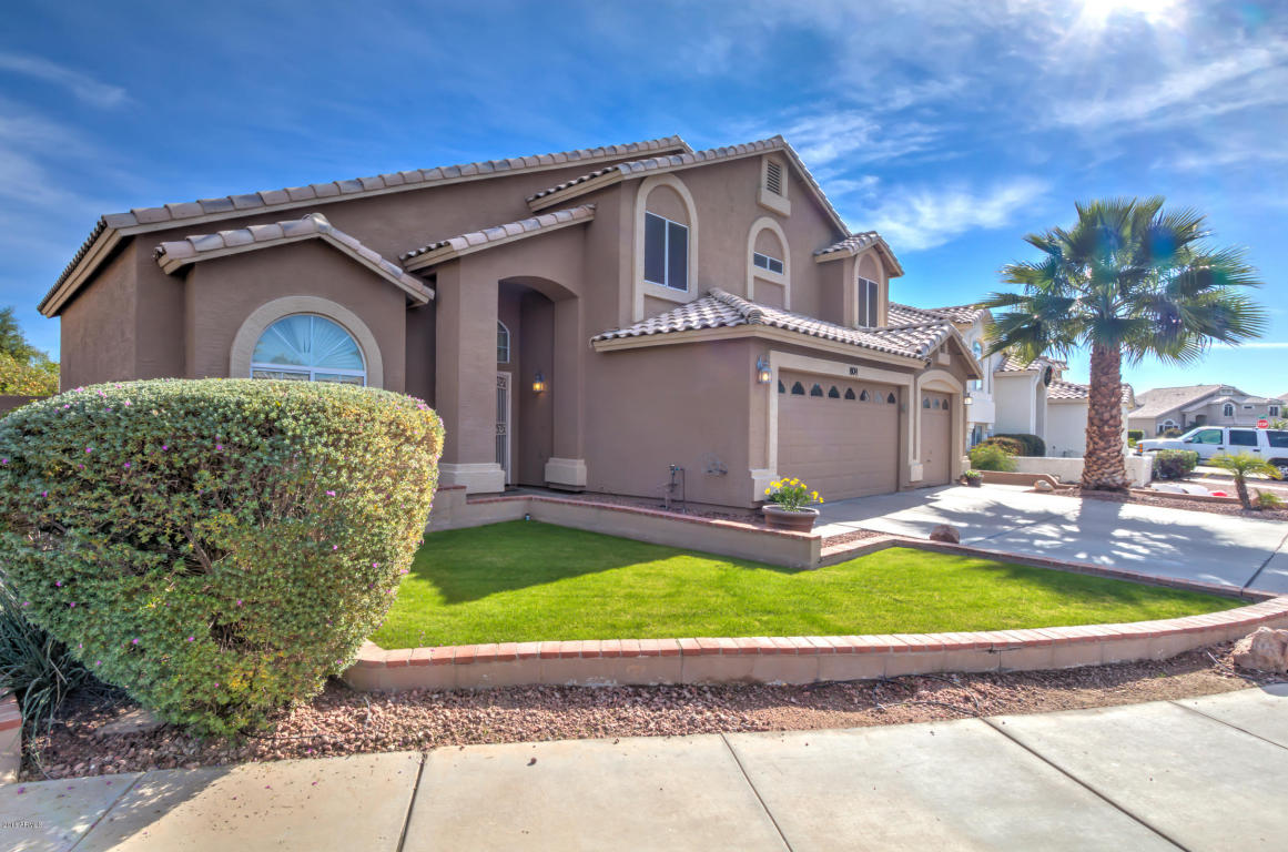 809 S Lagoon Dr, Gilbert, AZ 85233 photo 1