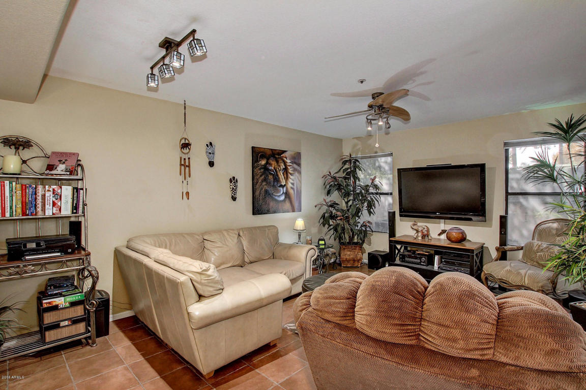 1123 W Mango Dr, Gilbert, AZ 85233 photo 7
