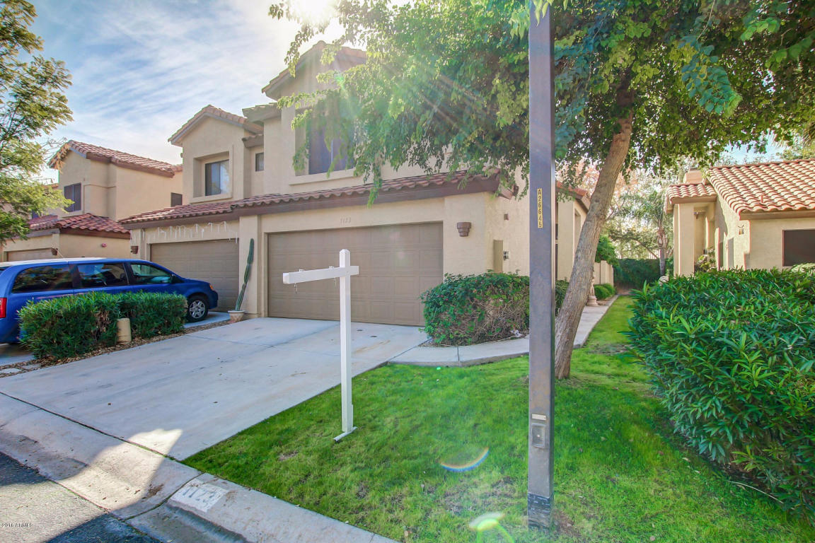 1123 W Mango Dr, Gilbert, AZ 85233 photo 4