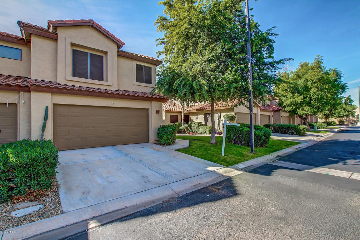 1123 W Mango Dr, Gilbert, AZ 85233 photo 2