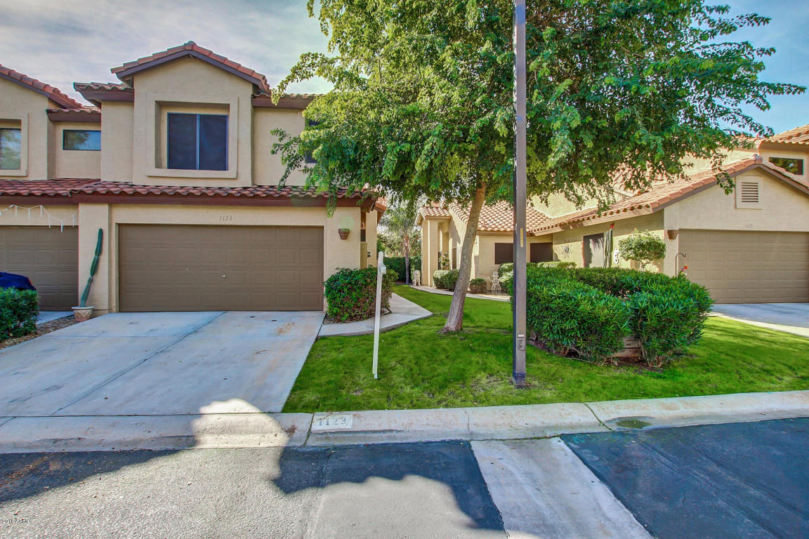 1123 W Mango Dr, Gilbert, AZ 85233 photo 1
