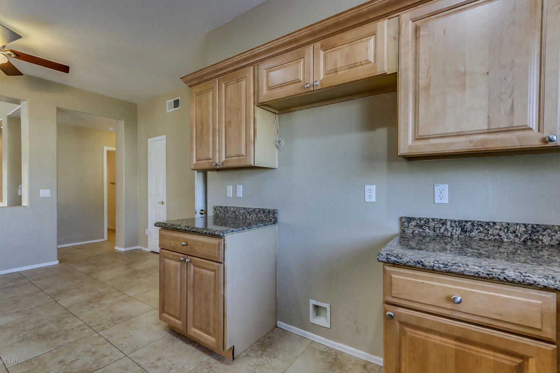 605 E Cantebria Dr, Gilbert, AZ 85296 photo 5