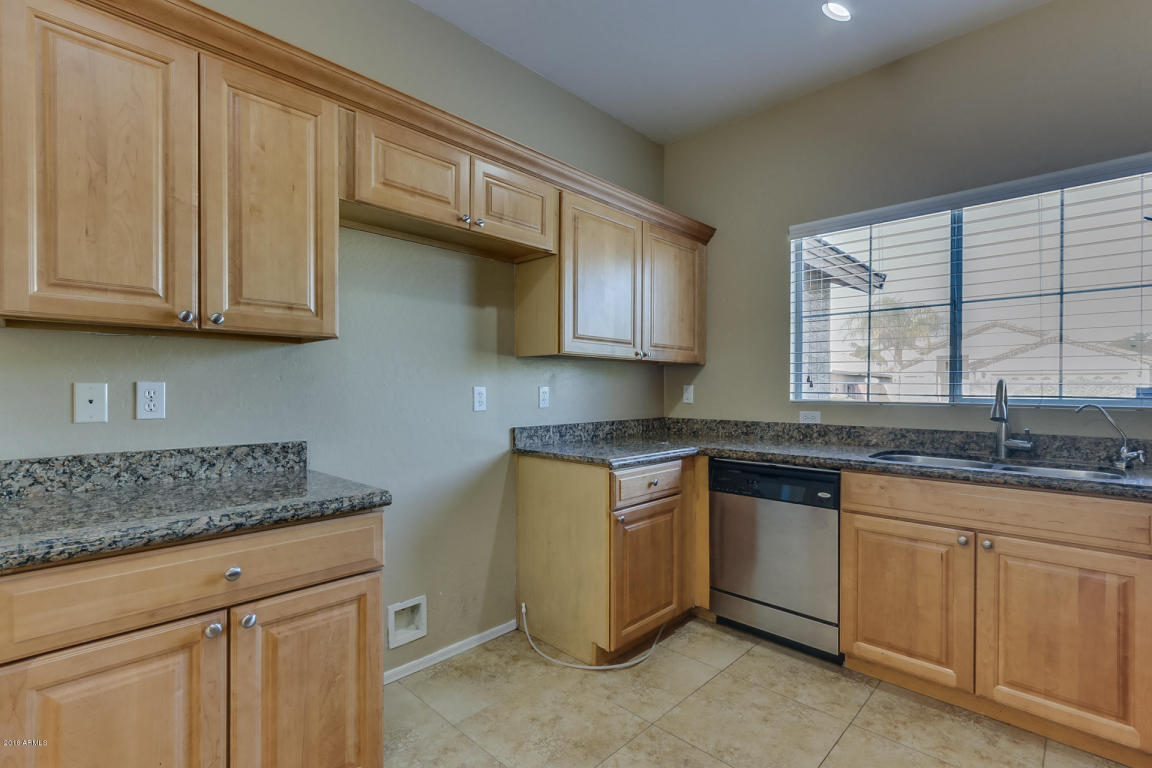 605 E Cantebria Dr, Gilbert, AZ 85296 photo 4