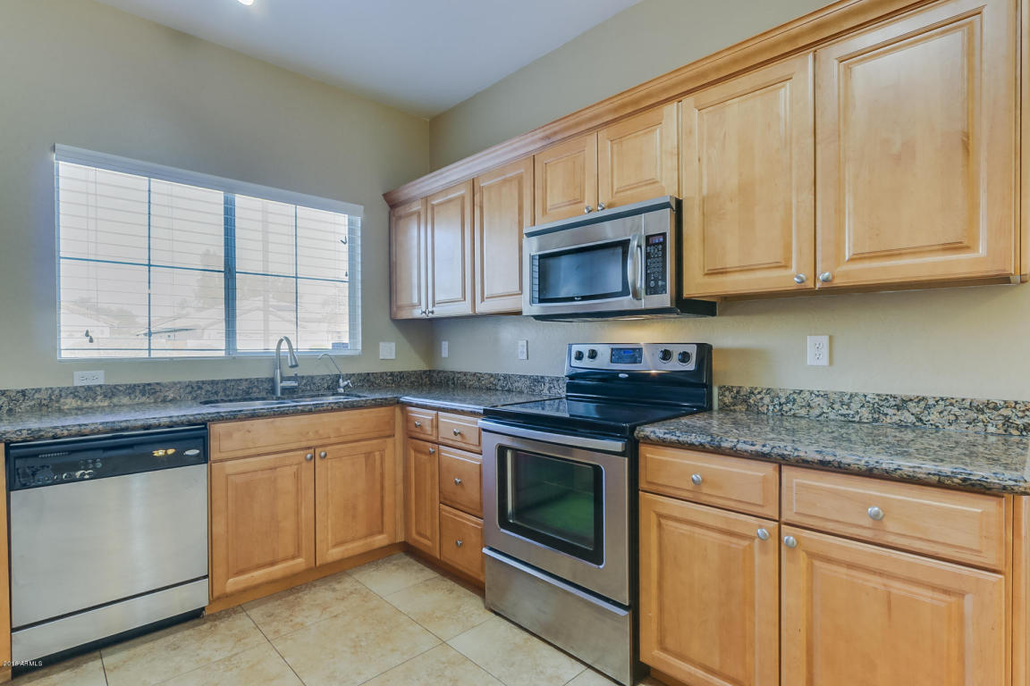 605 E Cantebria Dr, Gilbert, AZ 85296 photo 3