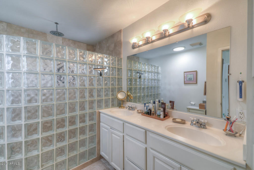 5024 E Mulberry Dr, Phoenix, AZ 85018 photo 3