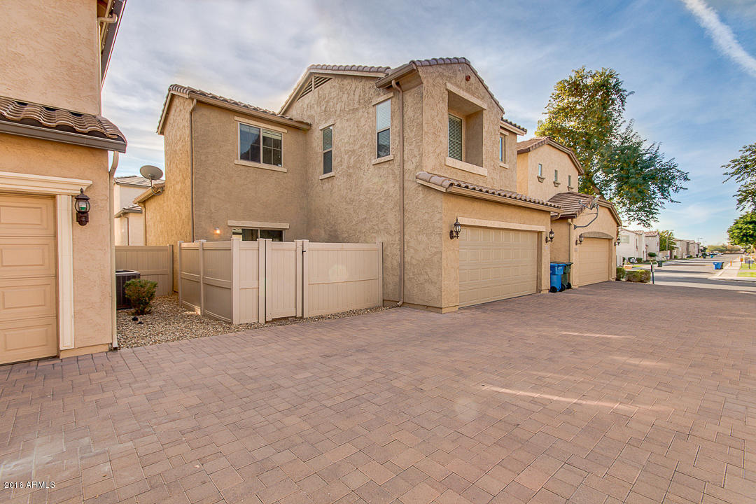 2407 N 83rd Dr, Phoenix, AZ 85037 photo 2