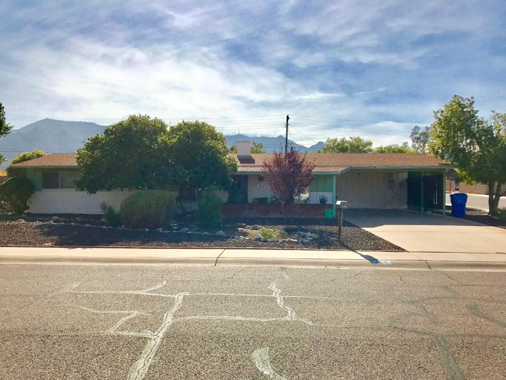 301 E Paseo Way, Phoenix, AZ 85042 photo 1
