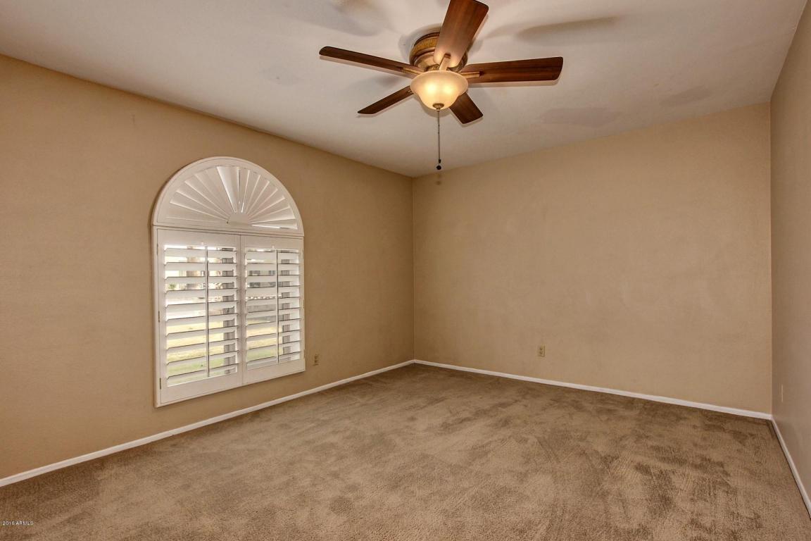 121 W Interlacken Dr, Phoenix, AZ 85023 photo 9