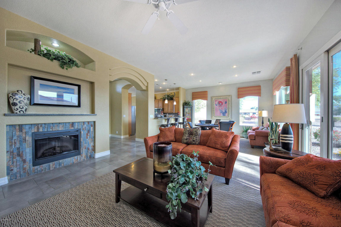 11241 E Lakeview Cir, Mesa, AZ 85209 photo 5