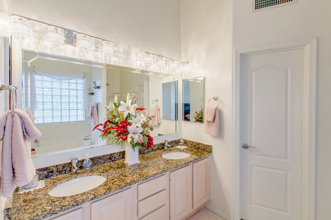 7429 E Odessa St, Mesa, AZ 85207 photo 31