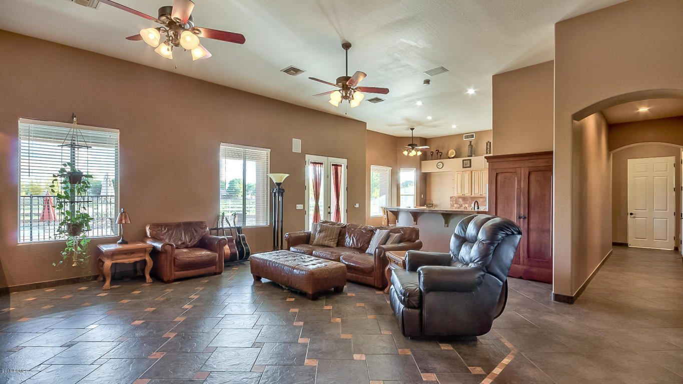 621 E Del Rio St, Gilbert, AZ 85295 photo 14