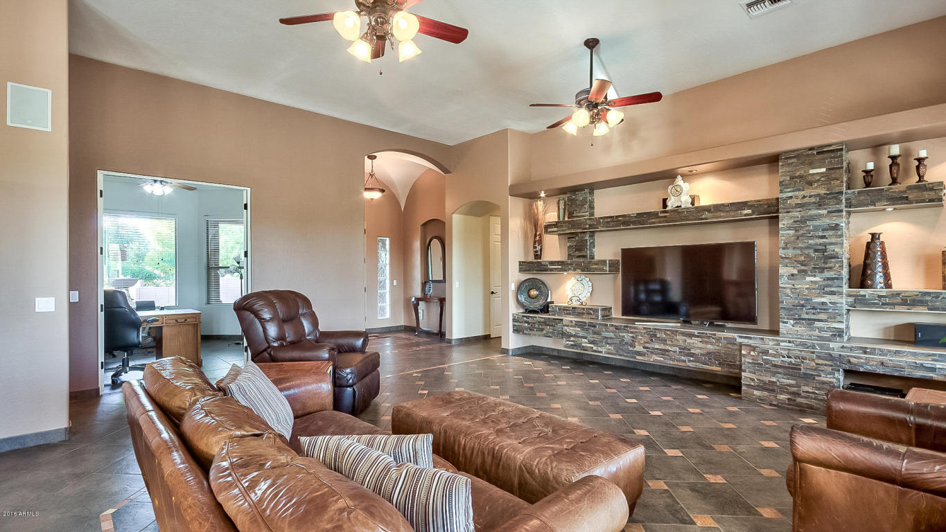 621 E Del Rio St, Gilbert, AZ 85295 photo 15