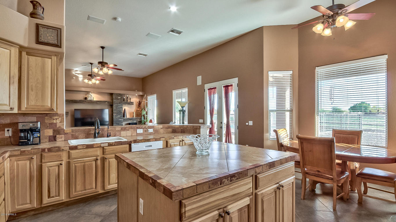 621 E Del Rio St, Gilbert, AZ 85295 photo 22
